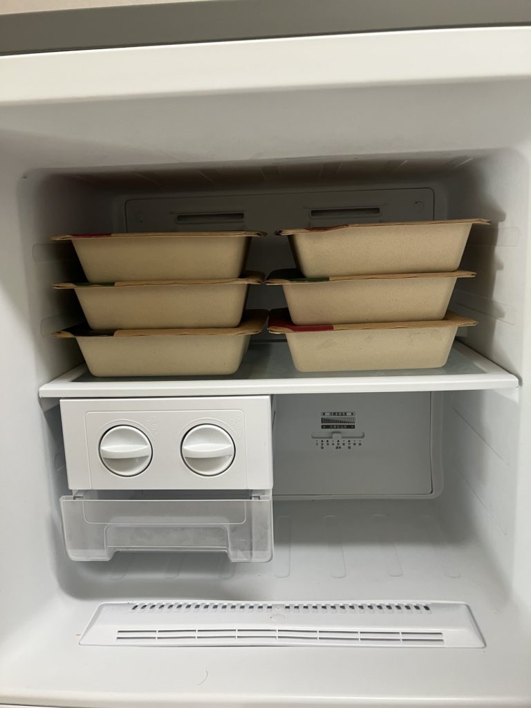 冷凍庫にナッシュを入れた画像