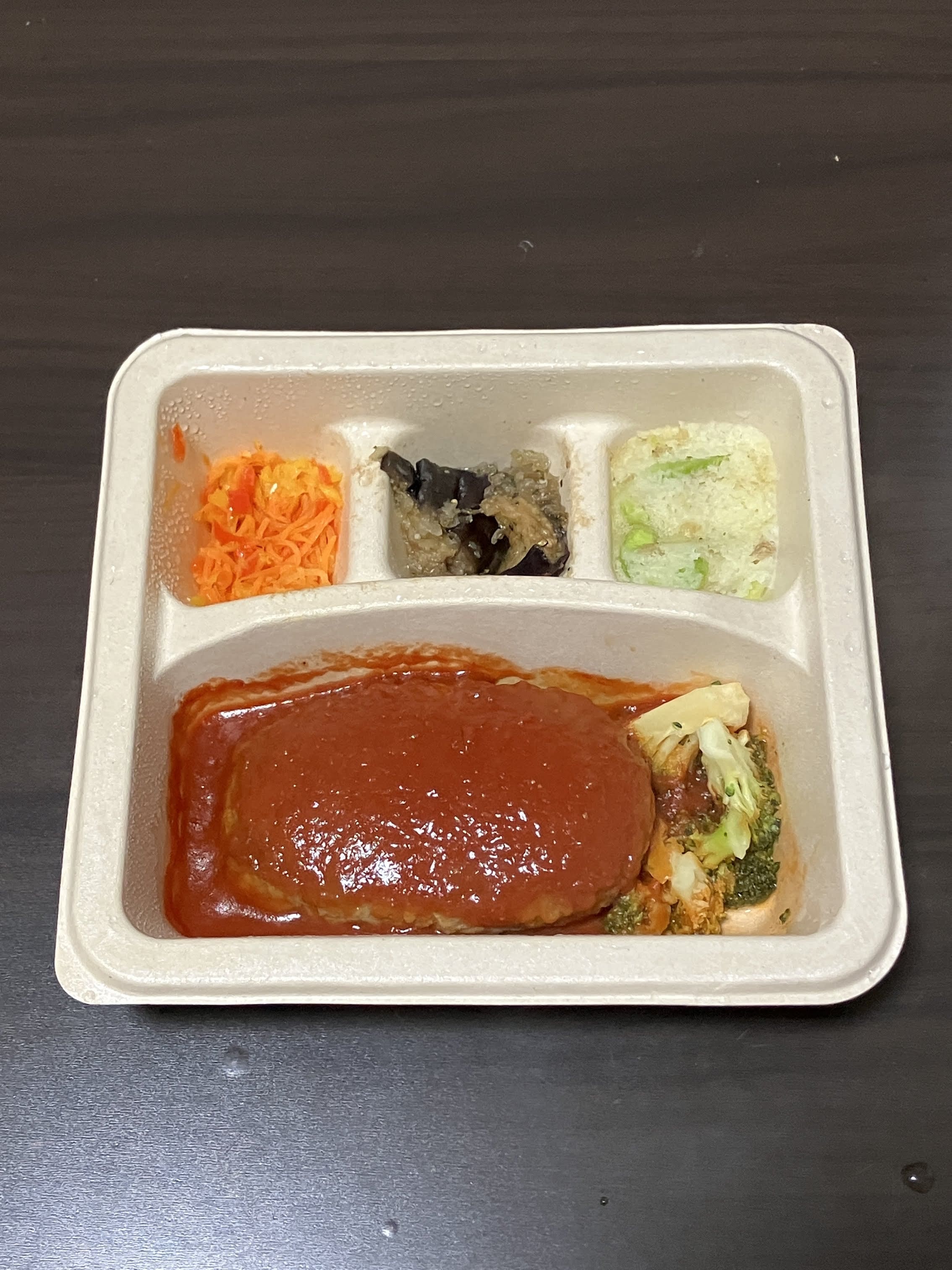 ナッシュ（nosh）チリハンバーグステーキのアイキャッチ画像