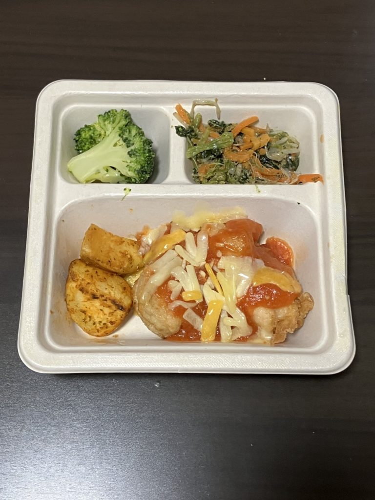 三ツ星ファーム　ナポリの風香る チーズをまとったトマトチキンのアイキャッチ画像