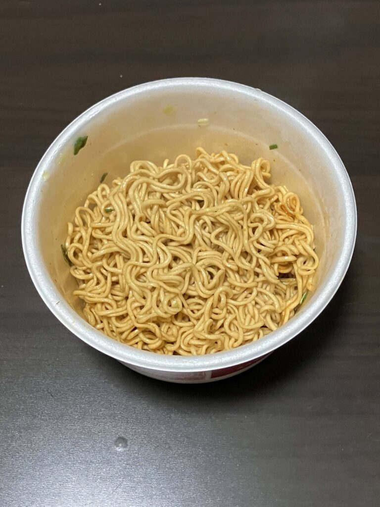 ベース焼きそば　トムヤムまぜそば（リニューアル）の調理後画像