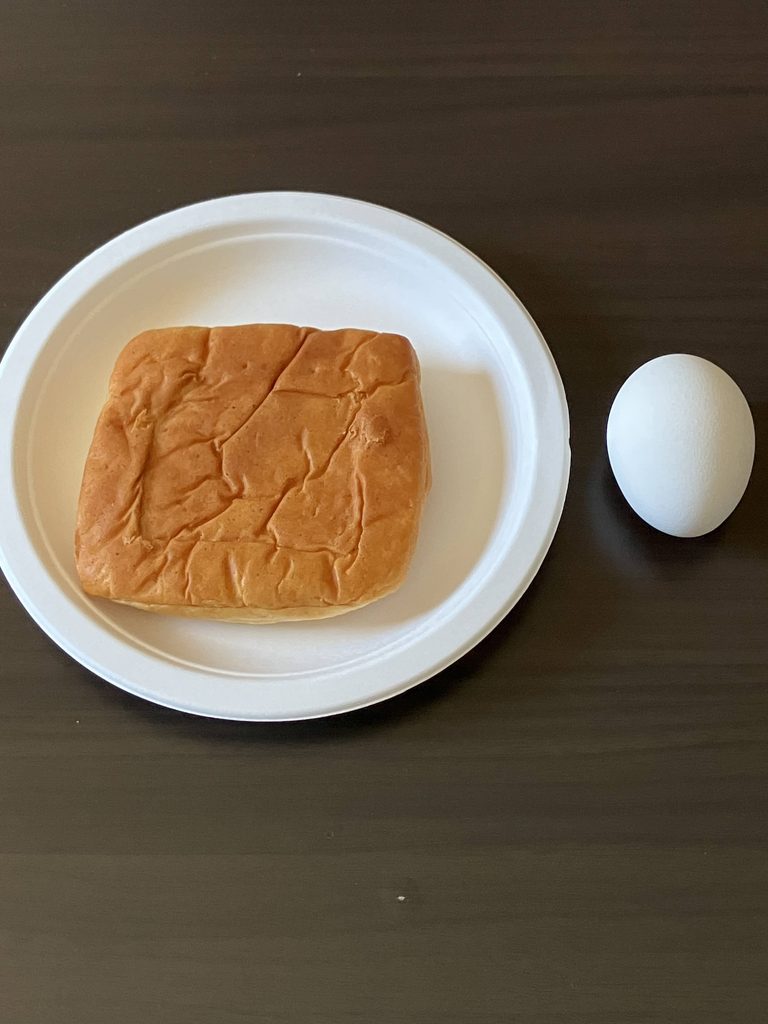 ミルクパンとゆで卵の大きさ比較画像